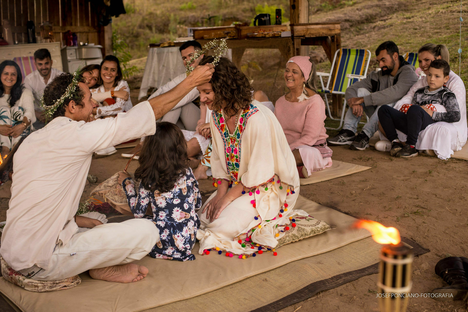 Foto Casamento Xamânico: O que é, como funciona e por que celebrar essa união espiritual Foto Casamento Xamânico: O que é, como funciona e por que celebrar essa união espiritual - Imagem 0